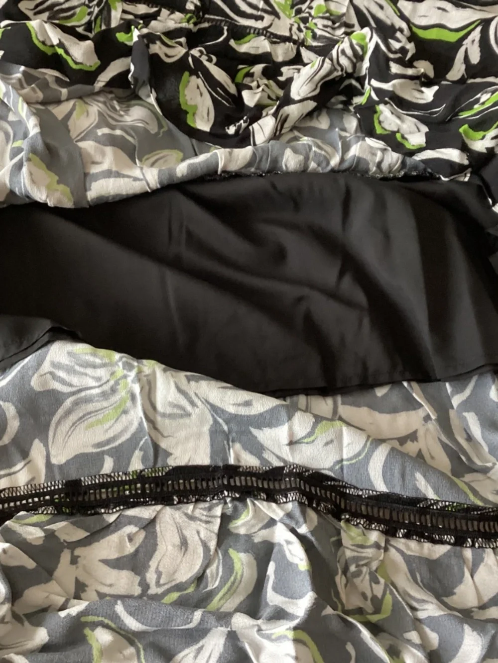 Lost + Wander Midnight Flora Smocked Maxi Dress, size S - Picture 13 of 14